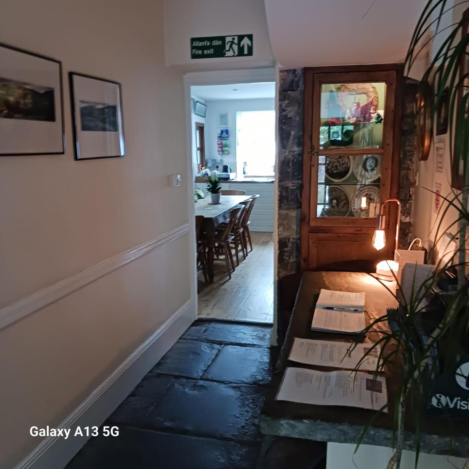 Mair'S Hotel Bridgend  Luaran gambar
