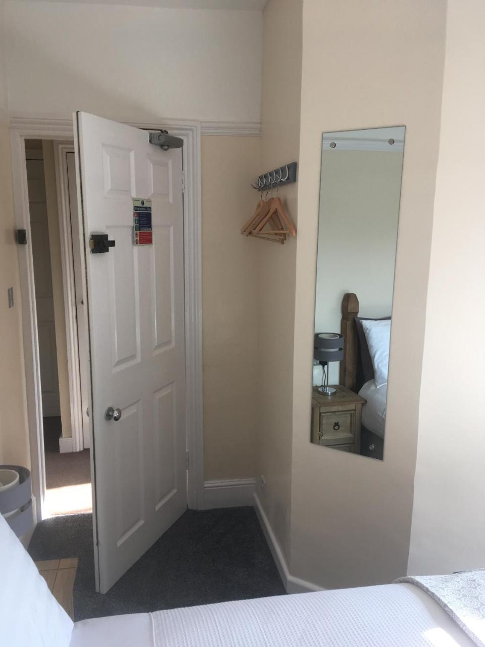 Mair'S Hotel Bridgend  Luaran gambar