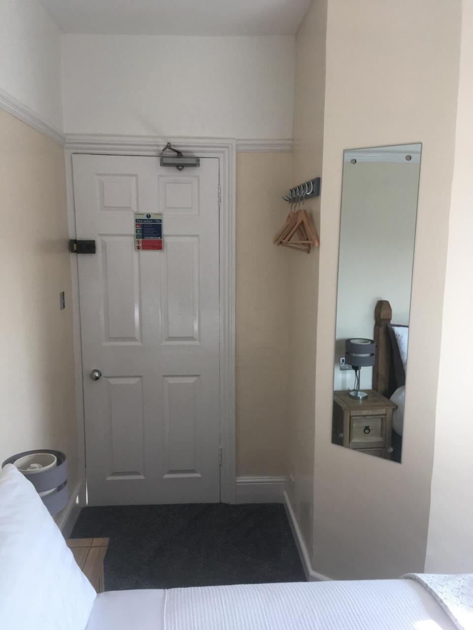 Mair'S Hotel Bridgend  Luaran gambar